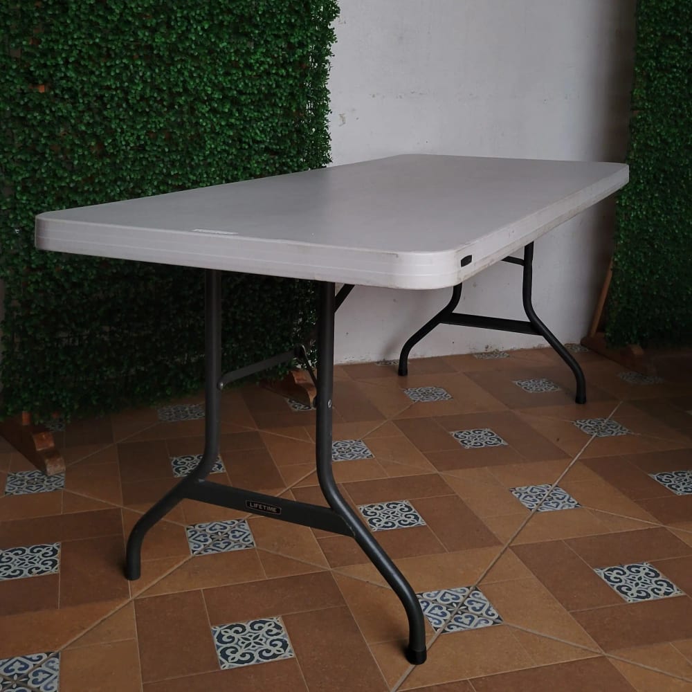 Mesa Rectangular — Alquifiestas y Eventos